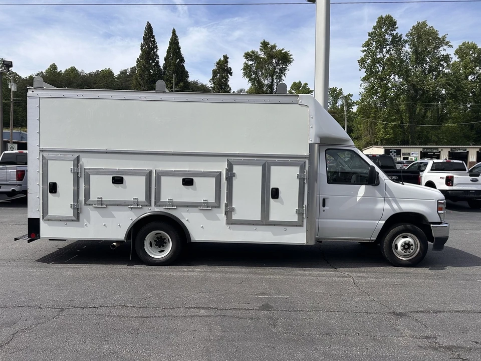 2024 Ford Super Duty 5th Gen - Image 5 of 24