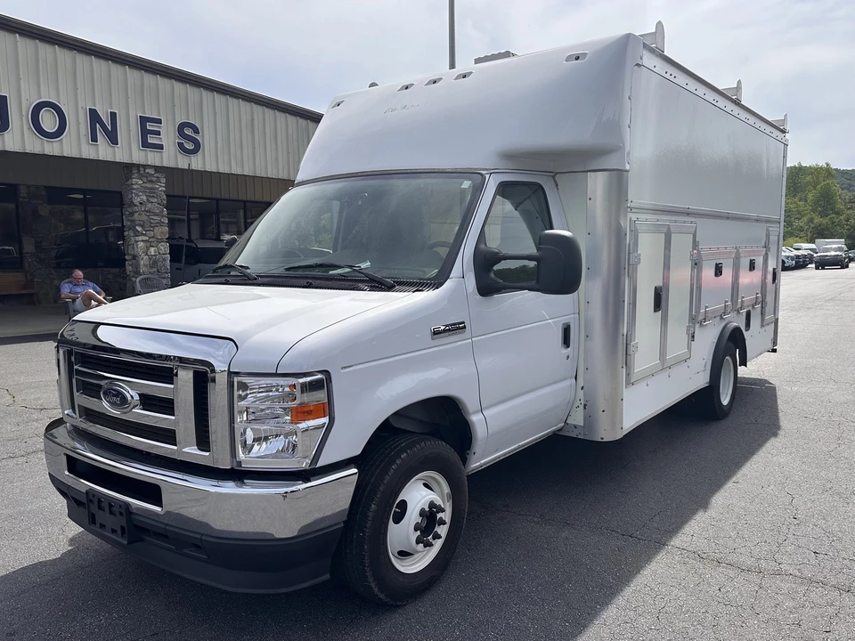 2024 Ford Super Duty 5th Gen - Image 2 of 24