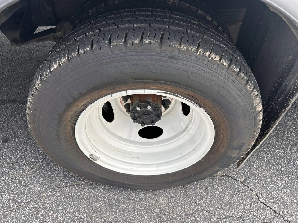 2024 Ford Super Duty 5th Gen - Image 23 of 24
