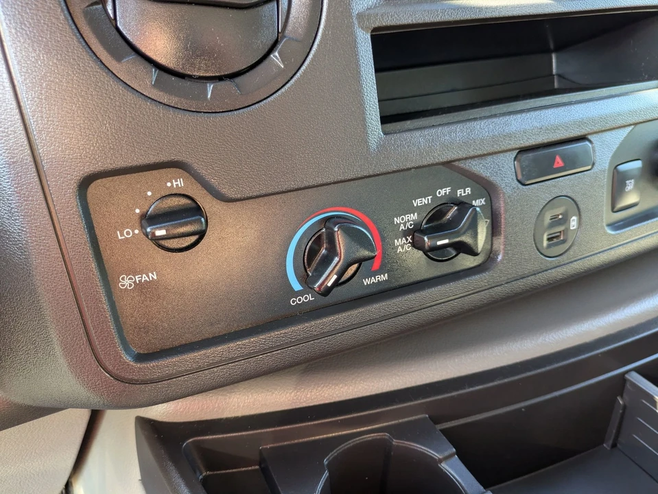 2024 Ford Super Duty 5th Gen - Image 24 of 31