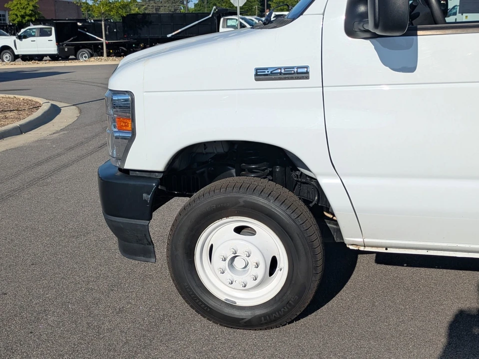 2024 Ford Super Duty 5th Gen - Image 10 of 31