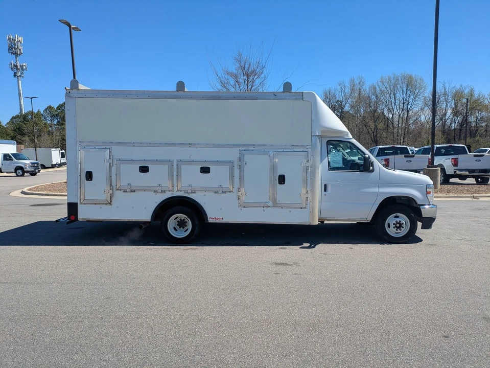 2024 Ford Econoline Van - Image 3 of 21