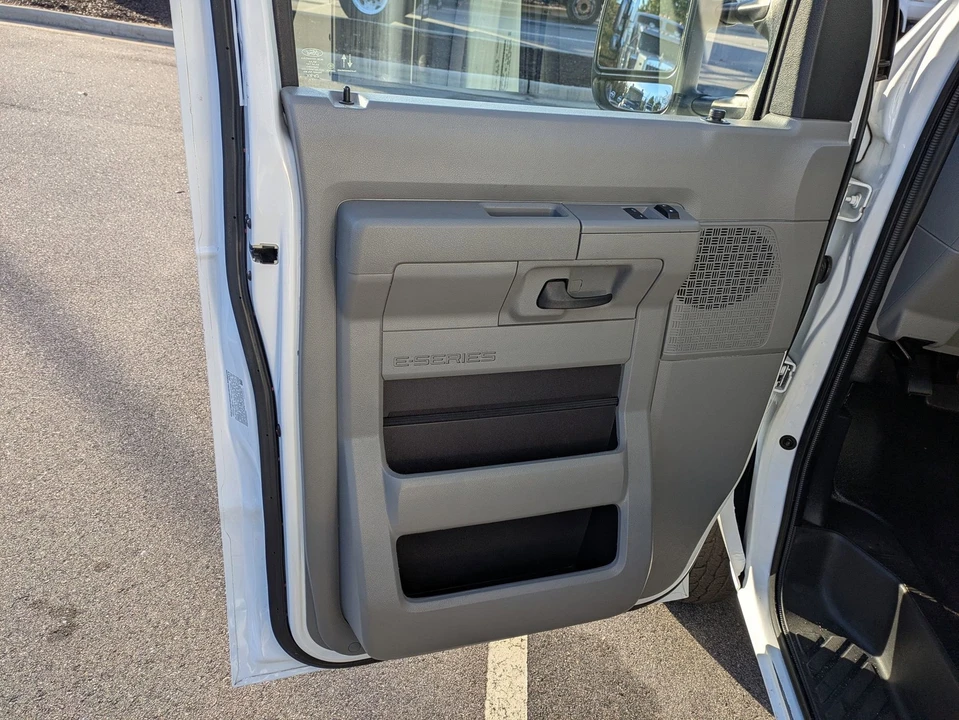 2024 Ford Econoline Van - Image 14 of 21