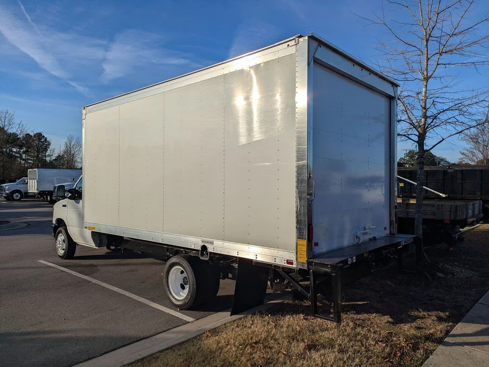 2024 Ford Econoline Van - Image 4 of 21