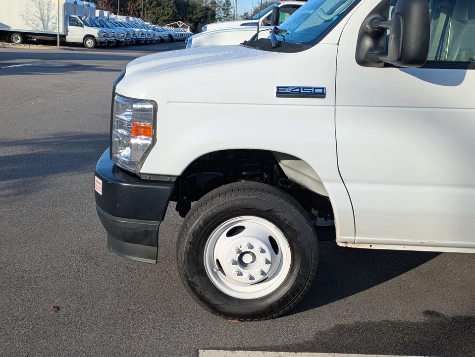 2024 Ford Econoline Van - Image 9 of 21