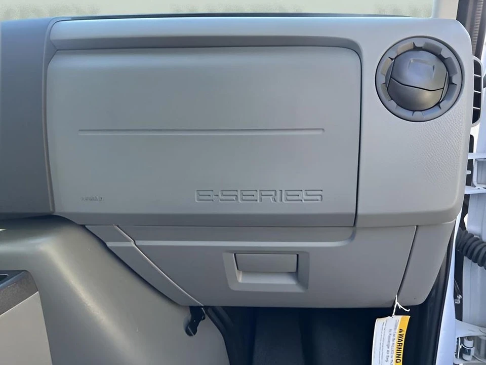 2024 Ford Super Duty 5th Gen - Image 28 of 31