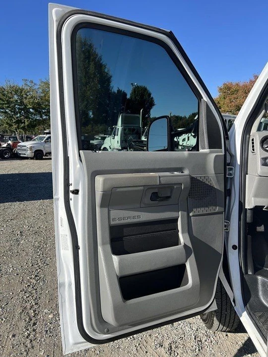 2024 Ford Super Duty - Image 9 of 31