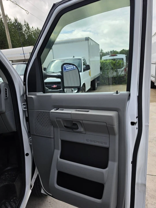 2024 Ford Super Duty 5th Gen - Image 29 of 31