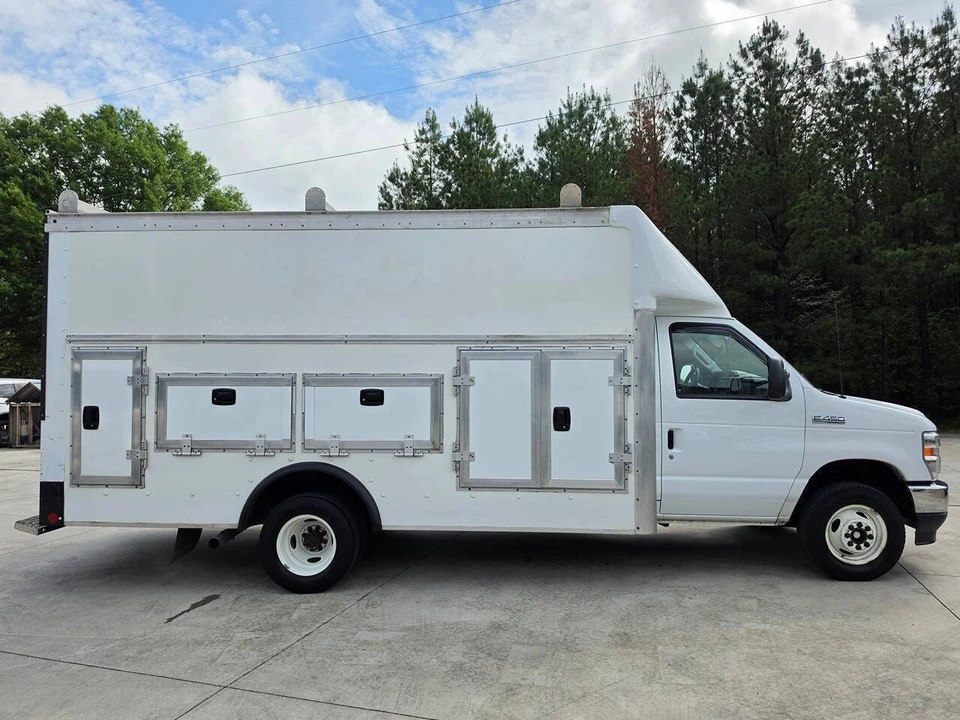 2024 Ford Super Duty 5th Gen - Image 7 of 31