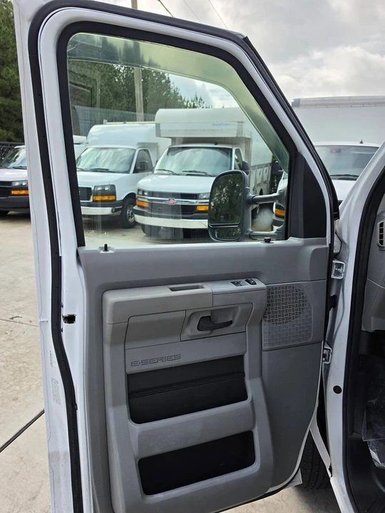 2024 Ford Super Duty 5th Gen - Image 10 of 31