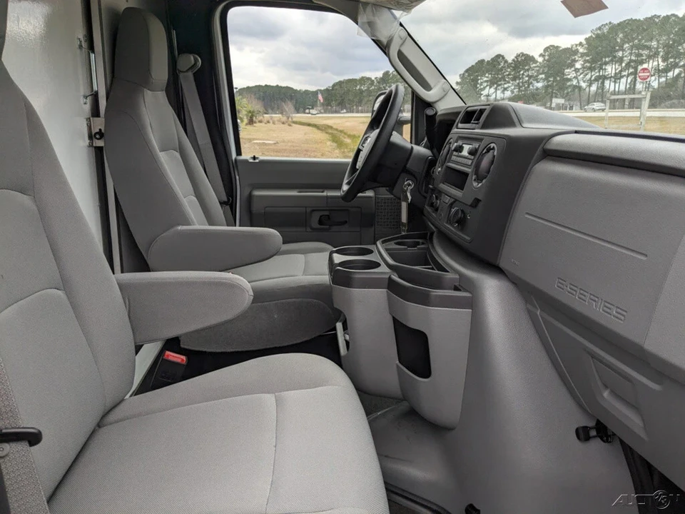 2024 Ford Econoline Van - Image 14 of 21