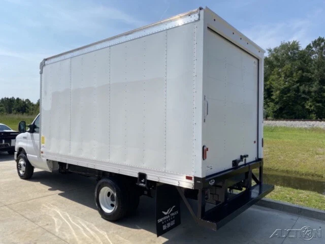 2024 Ford Econoline Van - Image 6 of 12