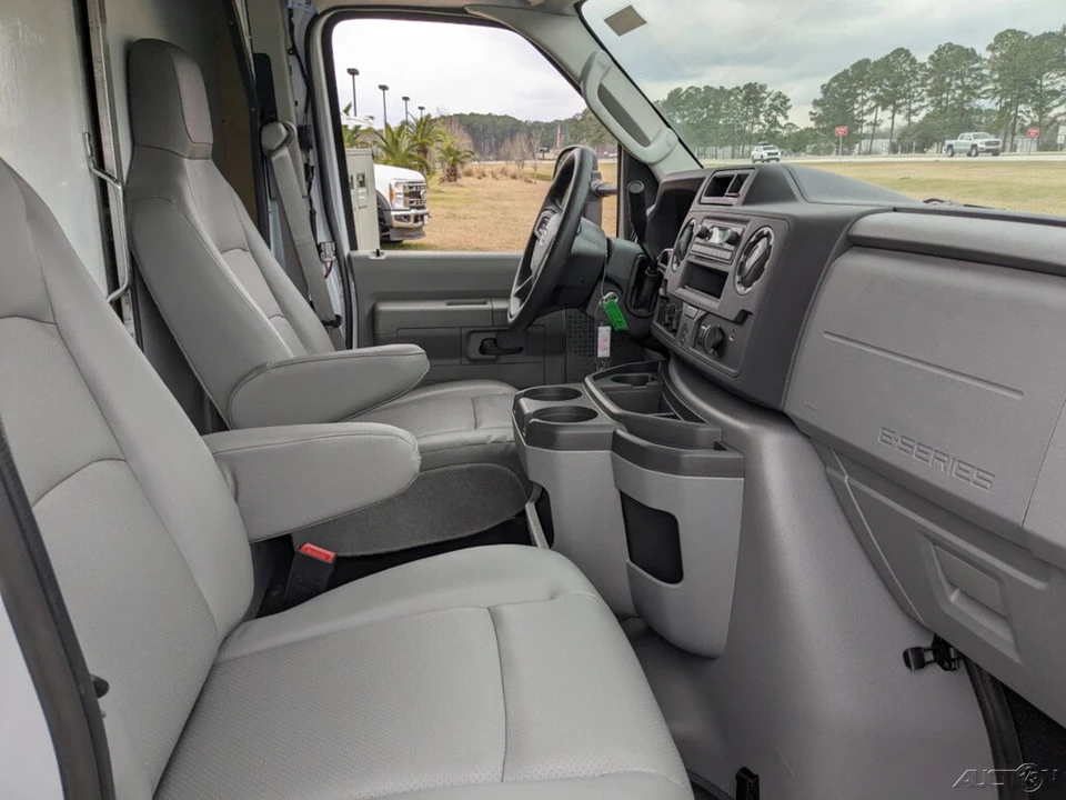 2024 Ford Econoline Van - Image 17 of 21