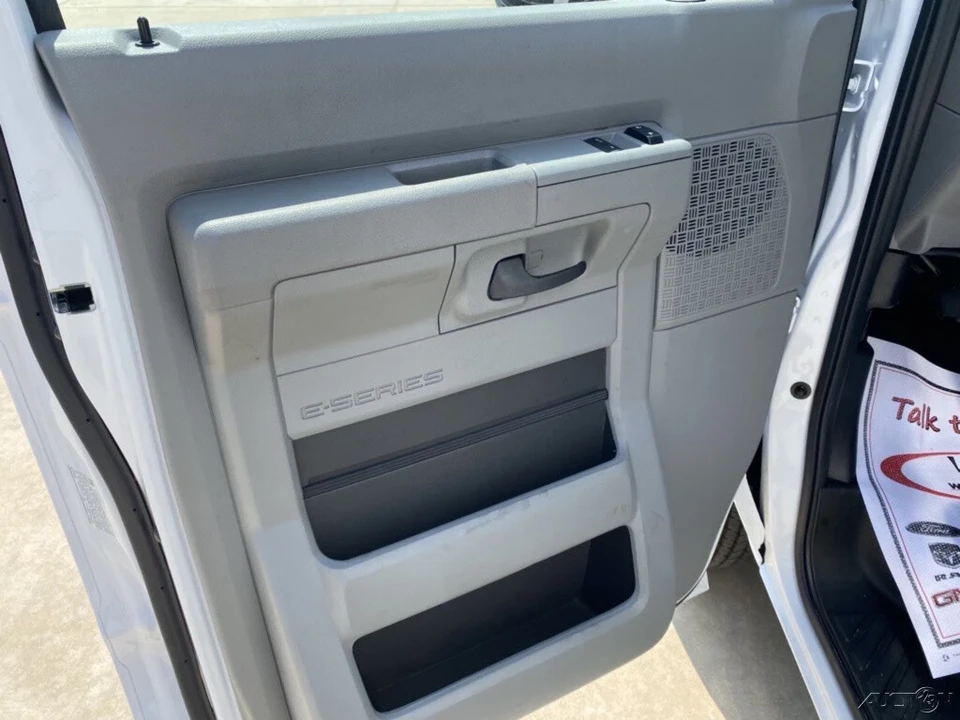 2024 Ford Econoline Van - Image 9 of 12