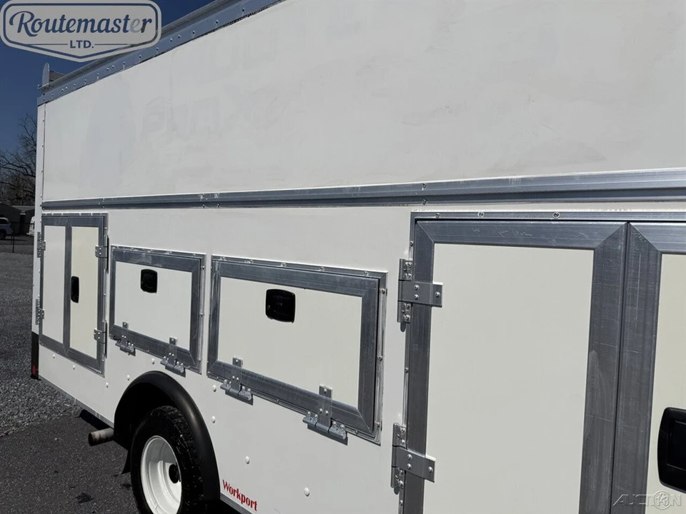 2024 Ford Econoline Van - Image 8 of 12