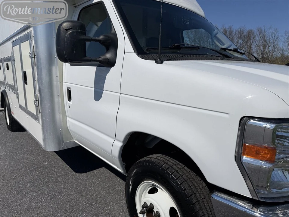 2024 Ford Econoline Van - Image 4 of 12