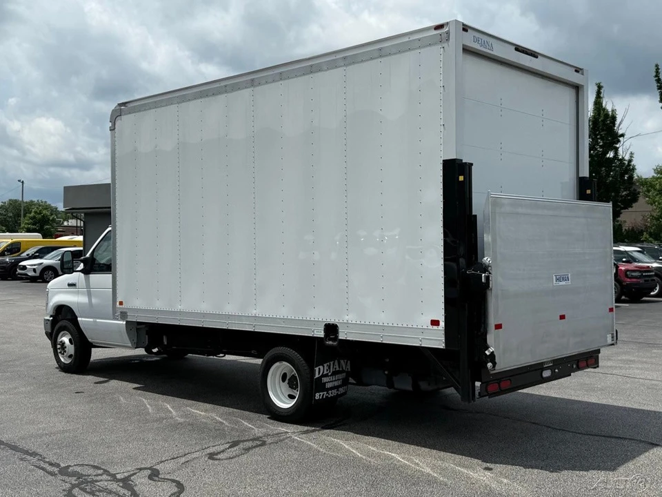 2024 Ford Econoline Van - Image 3 of 12