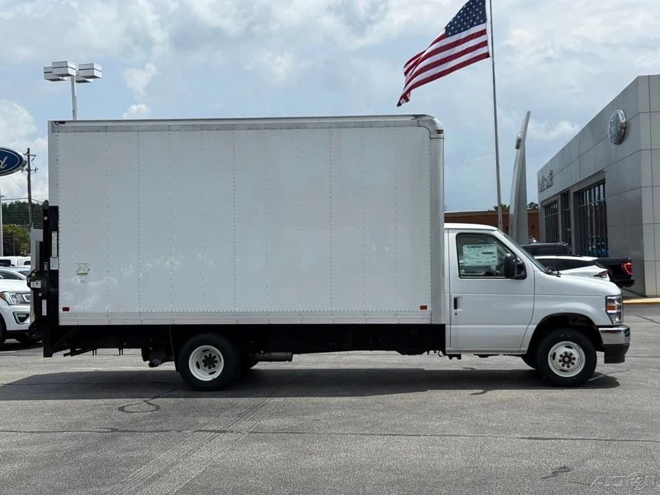 2024 Ford Econoline Van - Image 7 of 12