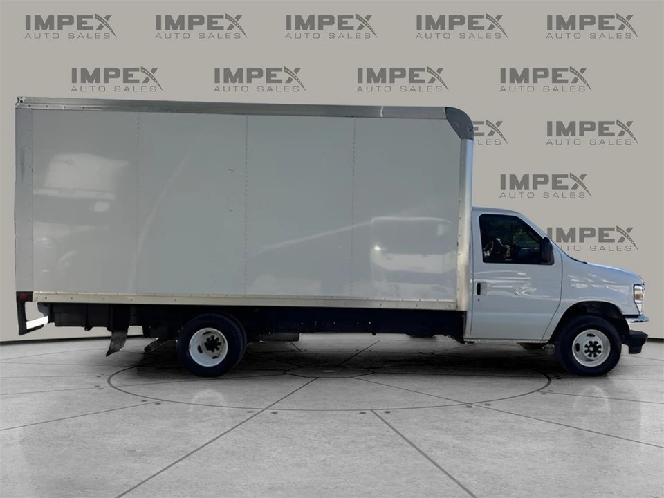 2024 Ford Econoline Van - Image 5 of 12
