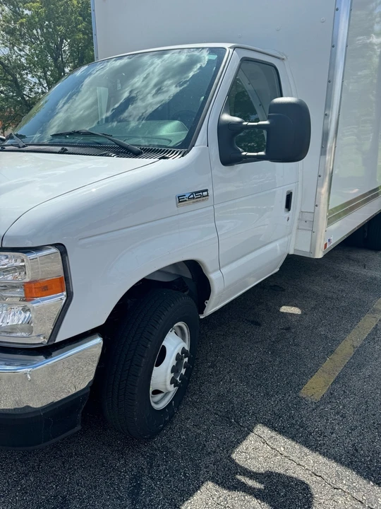 2024 Ford Econoline Van - Image 10 of 17