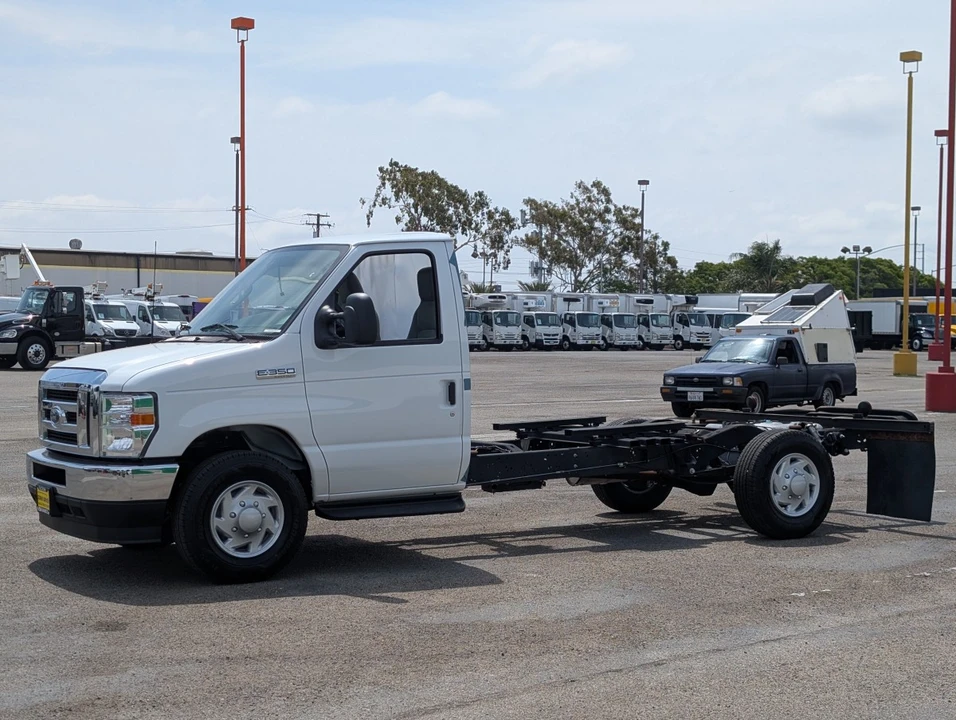 2024 Ford Econoline Van - Image 2 of 12