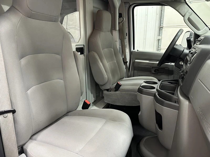 2024 Ford Econoline Van - Image 16 of 21