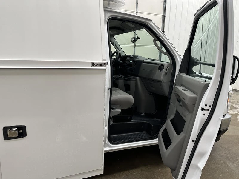 2024 Ford Econoline Van - Image 15 of 21