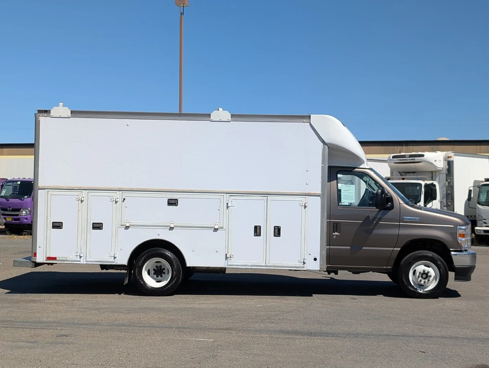 2024 Ford Econoline Van - Image 9 of 12