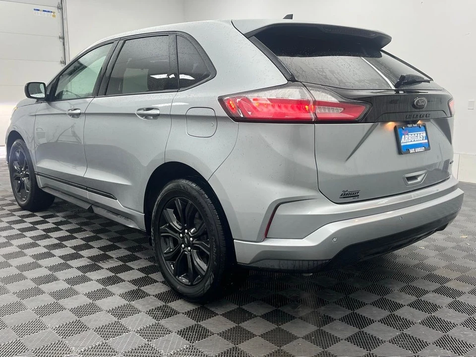 2024 Ford Edge - Image 11 of 12