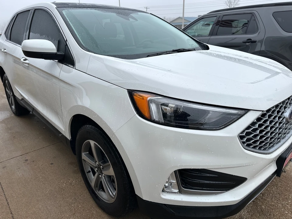 2024 Ford Edge - Image 8 of 12