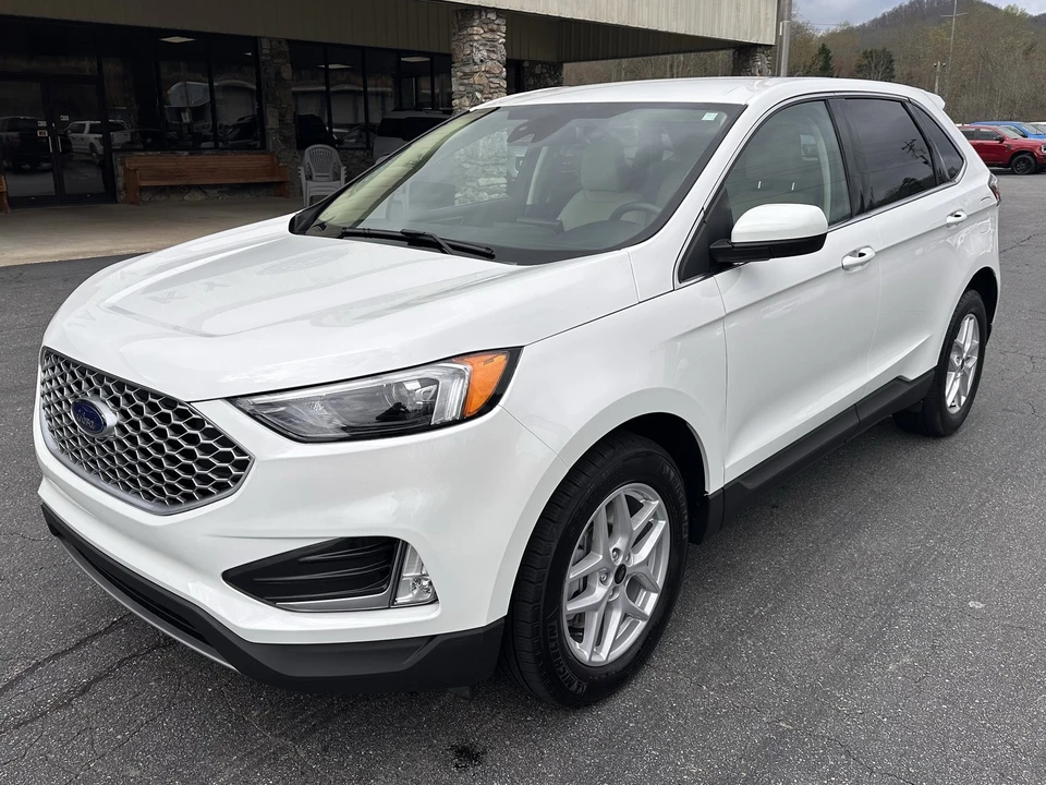 2024 Ford Edge - Image 2 of 21