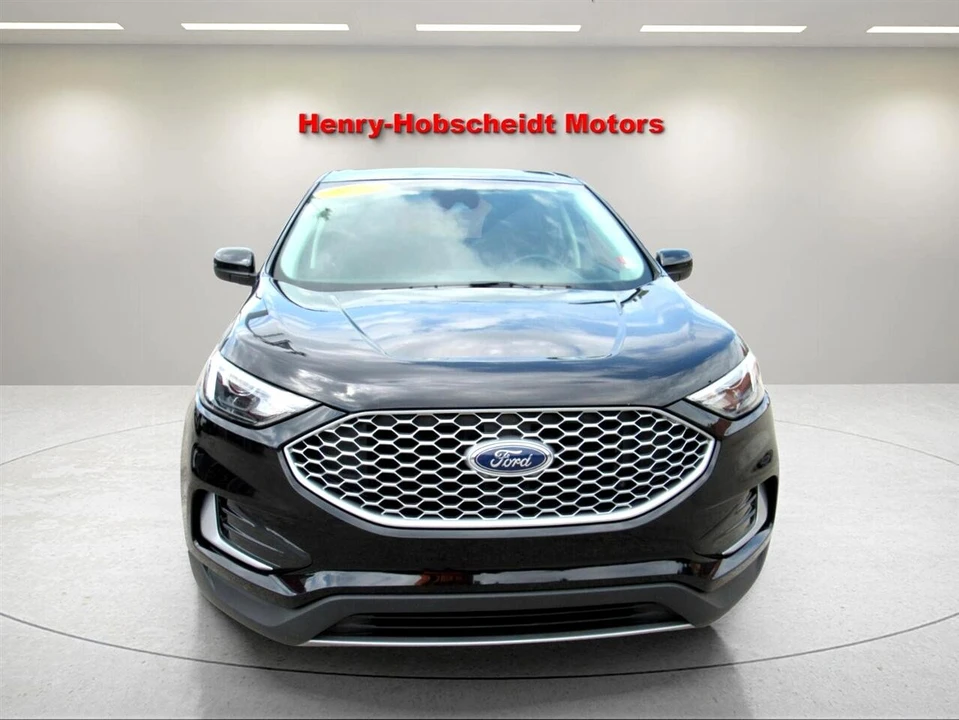 2024 Ford Edge - Image 2 of 12