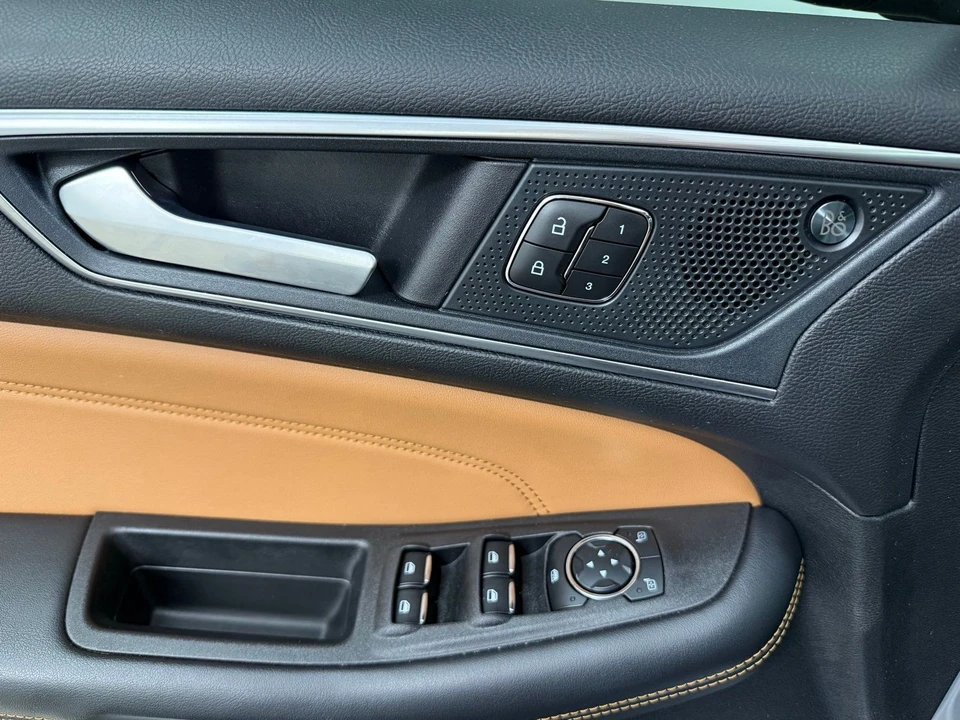 2024 Ford Edge - Image 15 of 31