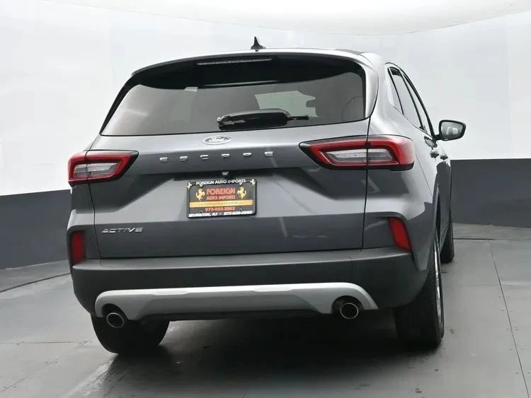 2024 Ford Escape - Image 8 of 12