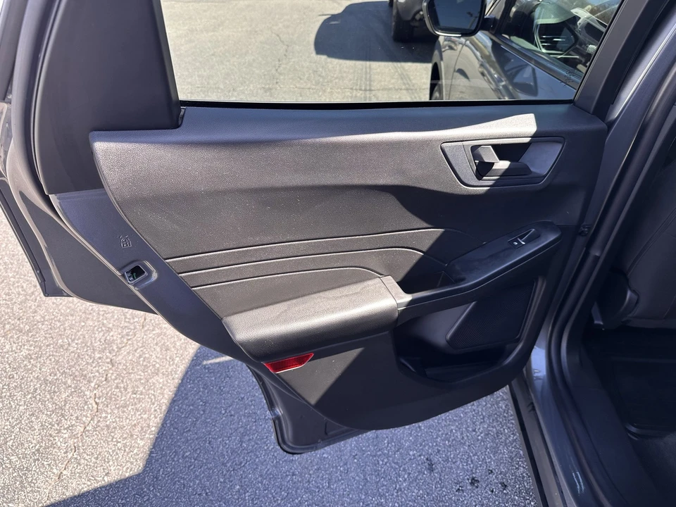 2024 Ford Escape - Image 11 of 31