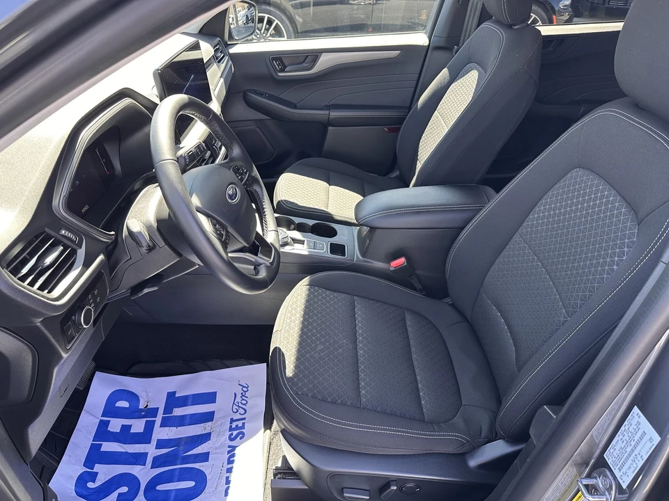 2024 Ford Escape - Image 10 of 31