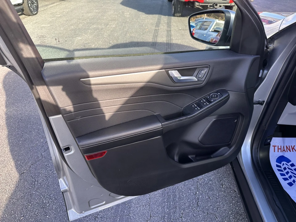 2024 Ford Escape - Image 9 of 12
