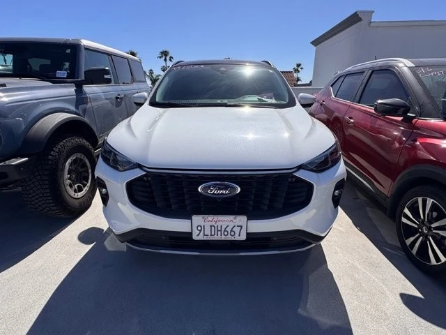 2024 Ford Escape - Image 2 of 3