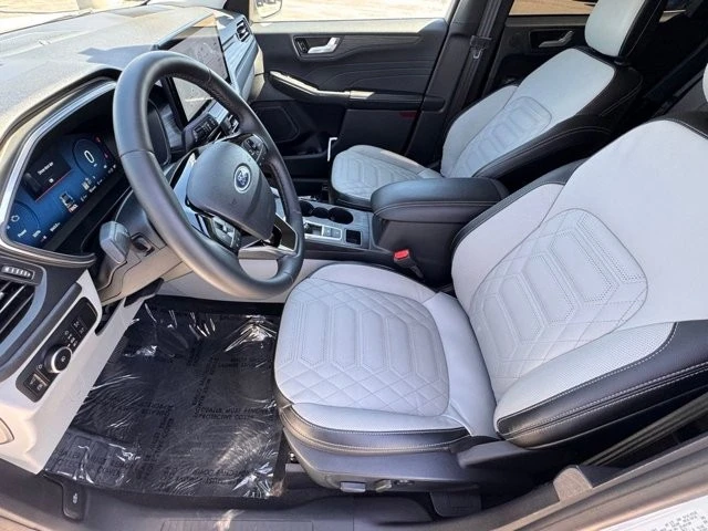 2024 Ford Escape - Image 18 of 21