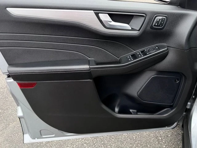 2024 Ford Escape - Image 14 of 21