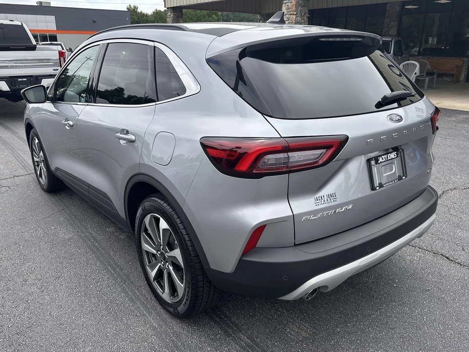 2024 Ford Escape - Image 8 of 12