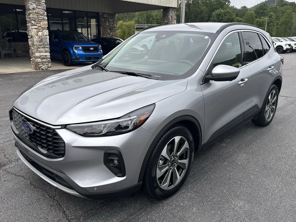 2024 Ford Escape - Image 2 of 21
