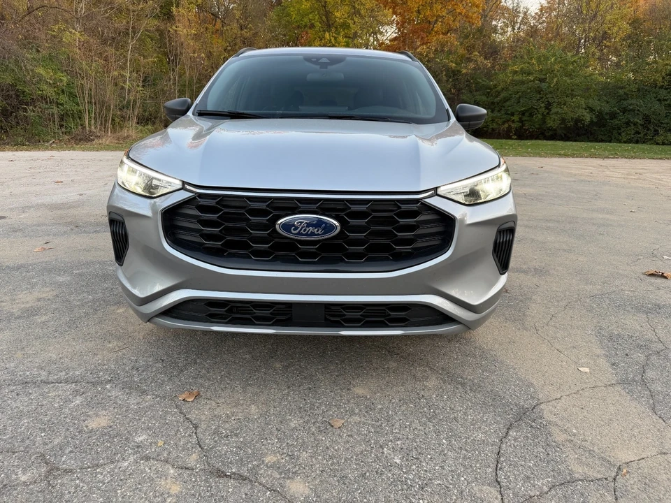 2024 Ford Escape - Image 2 of 21