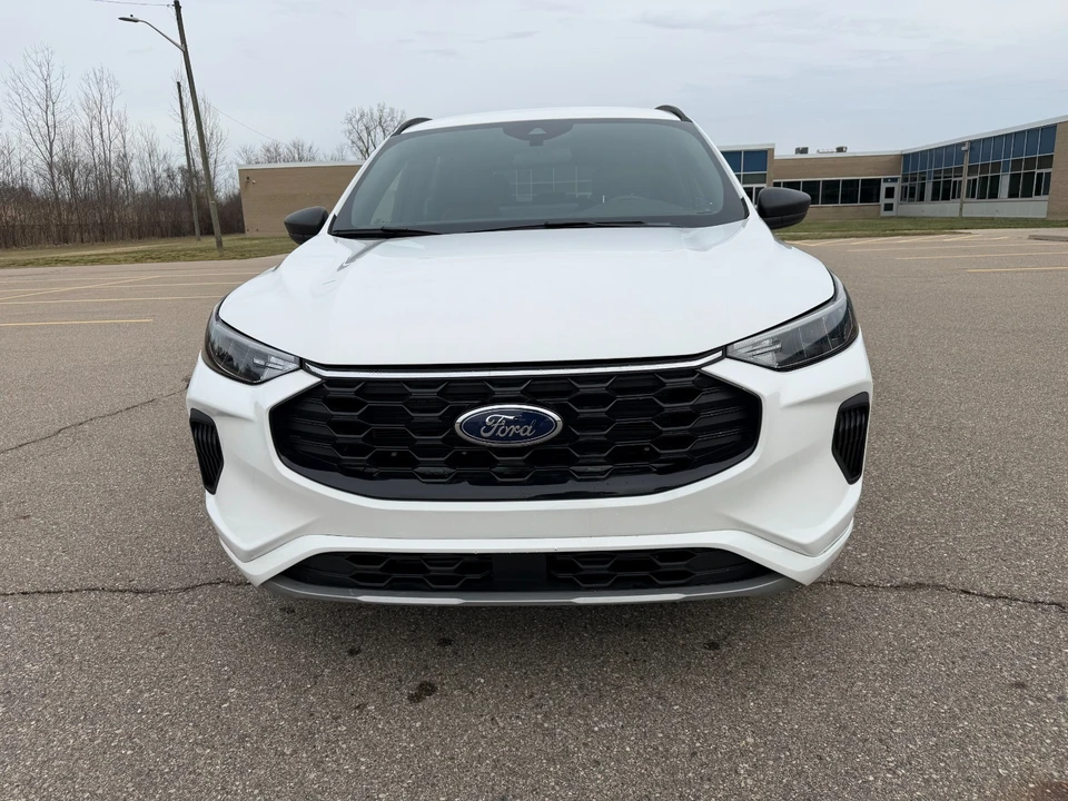 2024 Ford Escape - Image 2 of 21