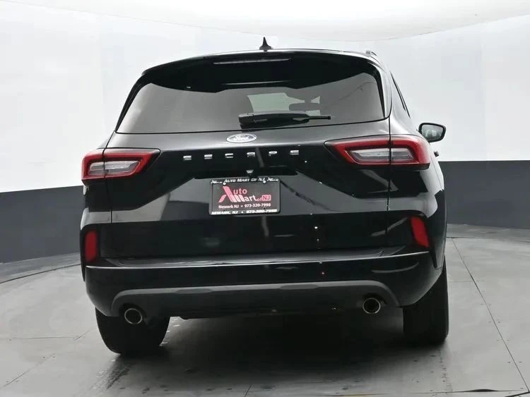 2024 Ford Escape - Image 8 of 12