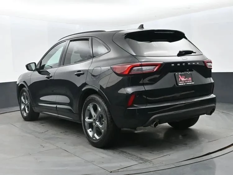 2024 Ford Escape - Image 9 of 12