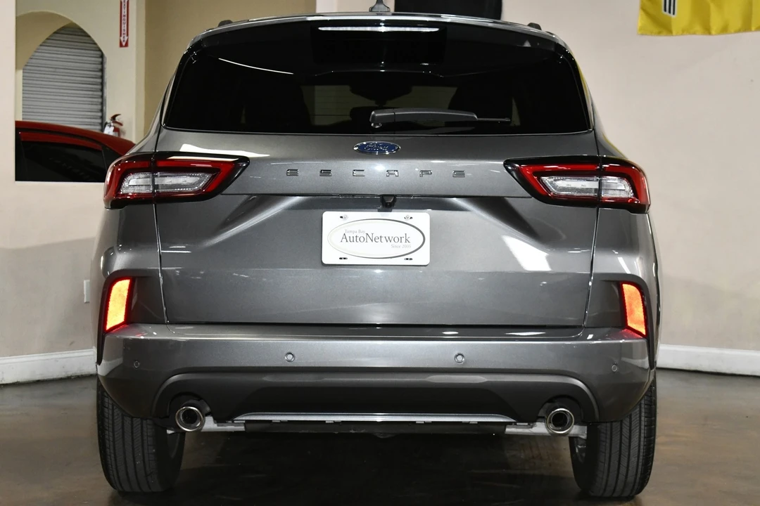2024 Ford Escape - Image 2 of 12