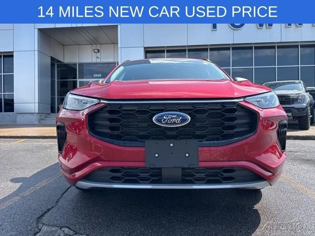 2024 Ford Escape - Image 2 of 16