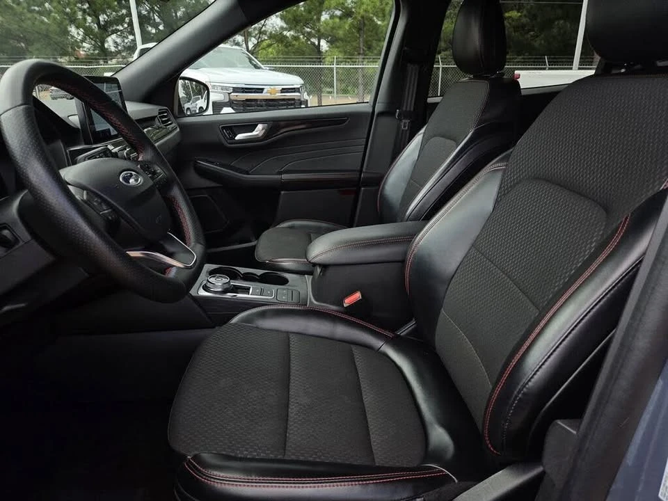 2024 Ford Escape - Image 15 of 20