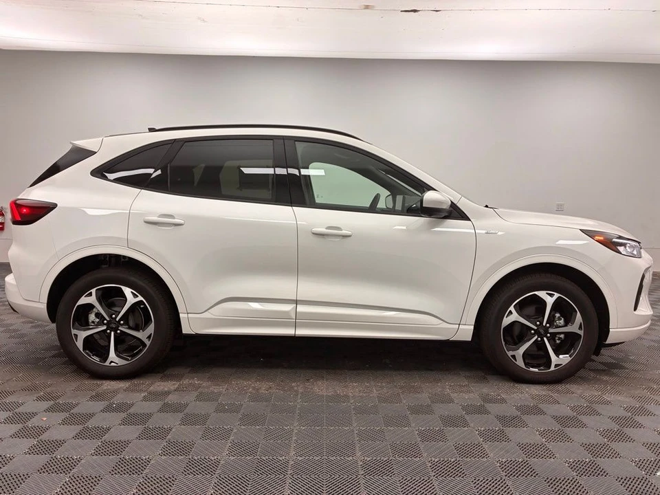 2024 Ford Escape - Image 8 of 12